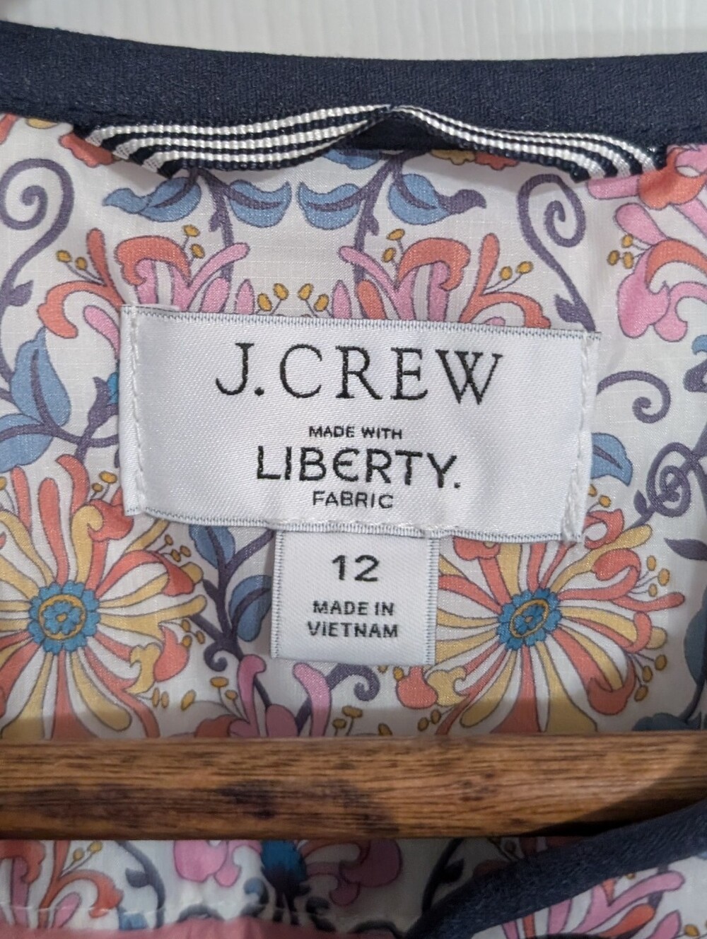 J. Crew Liberty Fabric Womens Jacket Quilted Floral White Blue Size 12 (BA587) - Picture 3 of 5